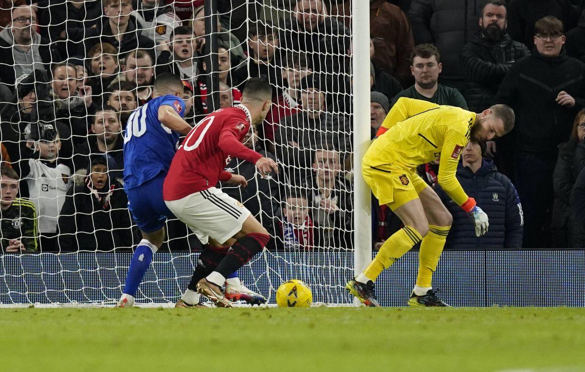 Filmul gafei lui David de Gea din Manchester United - Everton