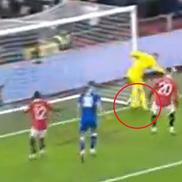 Filmul unei gafei colosale făcute de David de Gea în Manchester United - Everton. Foto: capturi ITV