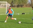 „Legs and heart, băieți!” » Fotbaliștii Petrolului, „terorizați” de specialistul care a lucrat 8 ani cu Simeone! GSP are imagini din dronă de la exercițiul spartan lucrat de „găzari”
