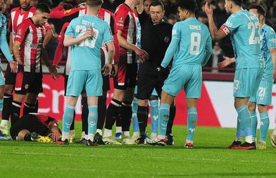 Cartonaș rotund în FA Cup! Explicația sancțiunii primite de un mijlocaș de la Wolves, după un fault dur