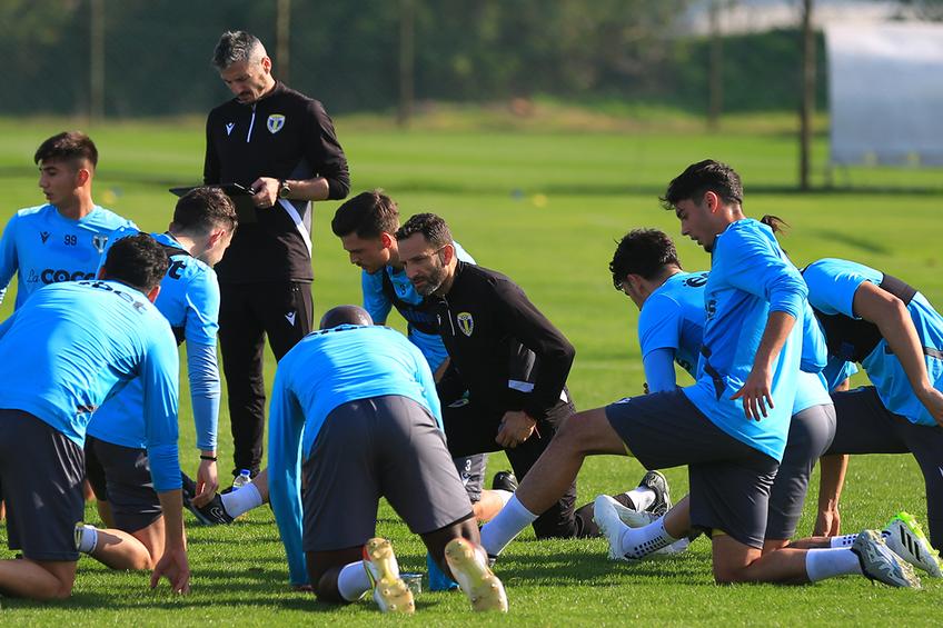 Fotbaliștii Petrolului au transpirat serios la antrenamentul de sâmbătă / FOTO: Ionuț Iordache (GSP)
