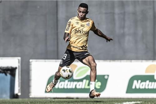 Politehnica Iași va transfera un nou brazilian, pentru a-l substitui pe Luis Phelipe, pe care l-a vândut luna trecută la FCSB în schimbul a 200.000 de euro.