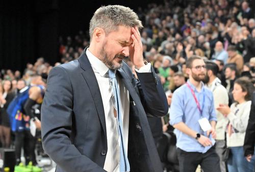 Antrenorul Gianmarco Pozzecco (51 de ani) a fost demis de ASVEL Lyon-Villeurbanne. Va continua doar pe banca primei reprezentative a Italiei.