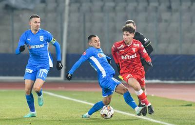 Exclude varianta transferului la Rapid: „Asta e ofertă? Mă agăț de piciorul lui până în stradă și tot nu pleacă”