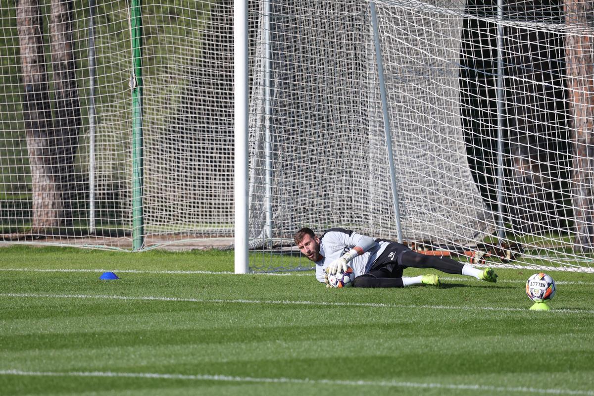 Juri Cisotti a făcut cunoștință cu metodele lui Neubert: „Tempo, Juri, tempo” » Cum a decurs primul antrenament făcut de FCSB în Antalya + Cine a lipsit