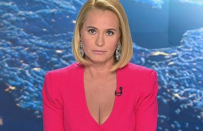 Andreea Esca a „trădat-o” pe Dinamo! » A cântat pe aeroport imnul unei mari rivale