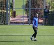 Antrenament fără „principal” » FC Botoșani îl așteaptă pe Leo Grozavu momit cu 10.000 de euro pe lună!