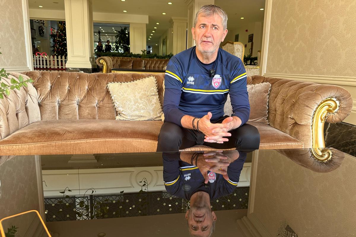 Din cantonament, Valeriu Iftime explică demiterea lui Ciobotariu: „De aici a pornit totul” » Cine e omul în care-și pune toate speranțele: „E unul dintre cei mai interesanți din România”