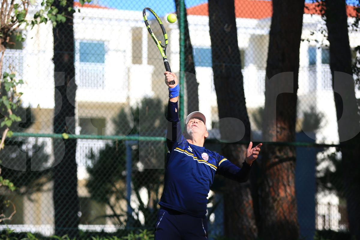 Valeriu Iftime joacă tenis în Antalya