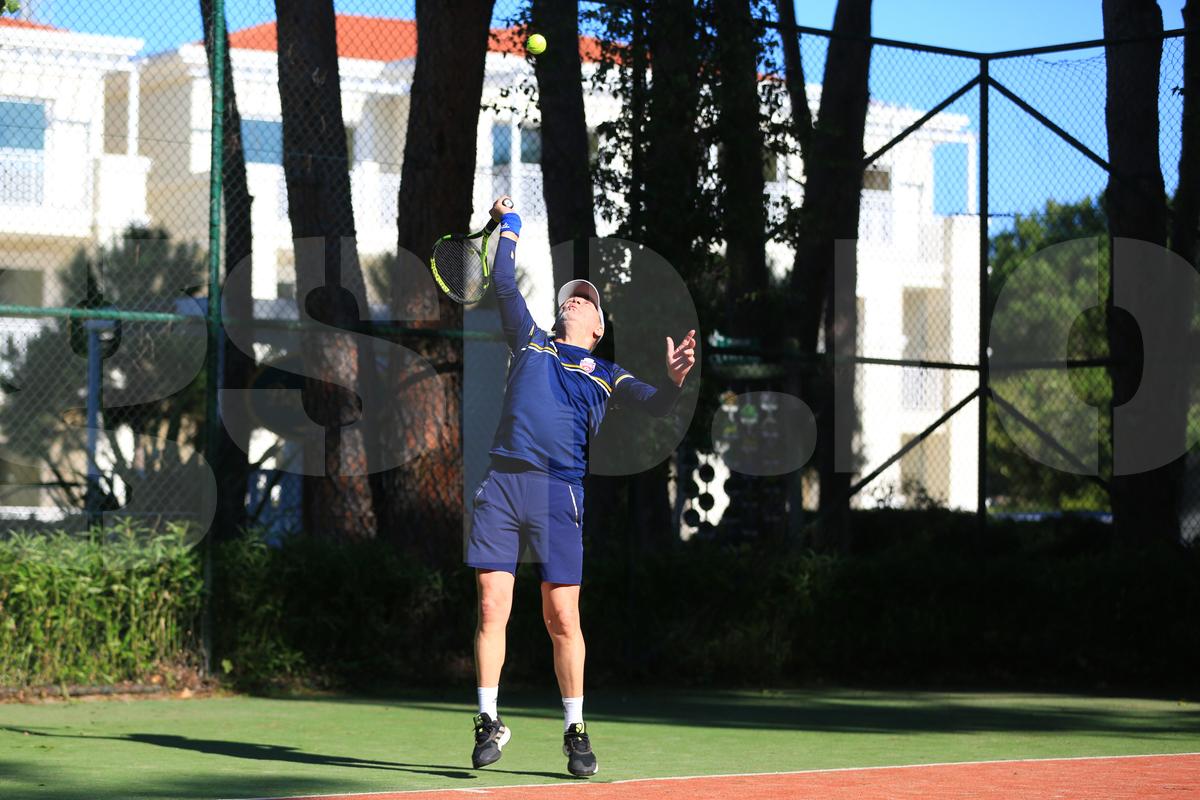Valeriu Iftime joacă tenis în Antalya