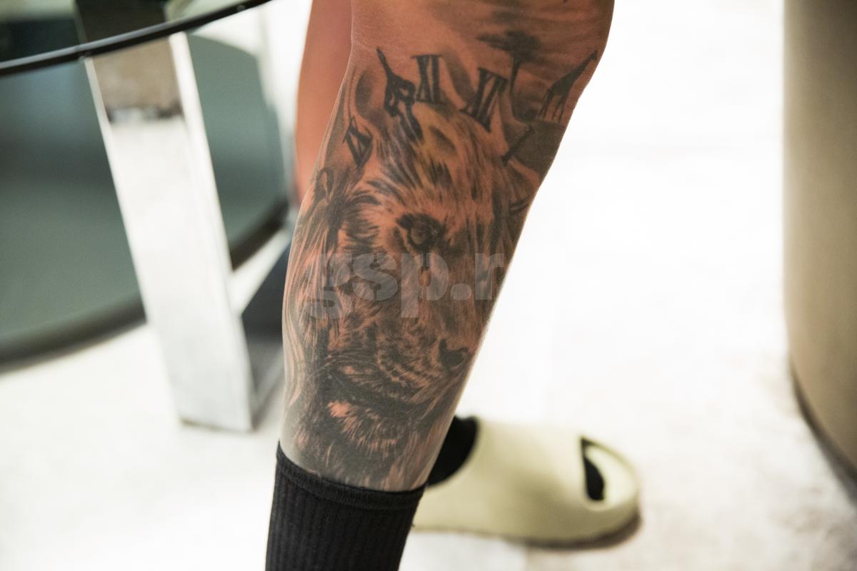 Cel mai tatuat jucător din Liga 1: „Corpul meu e o operă de artă!” + Ce alimente consumă și cum i-au schimbat copiii viața