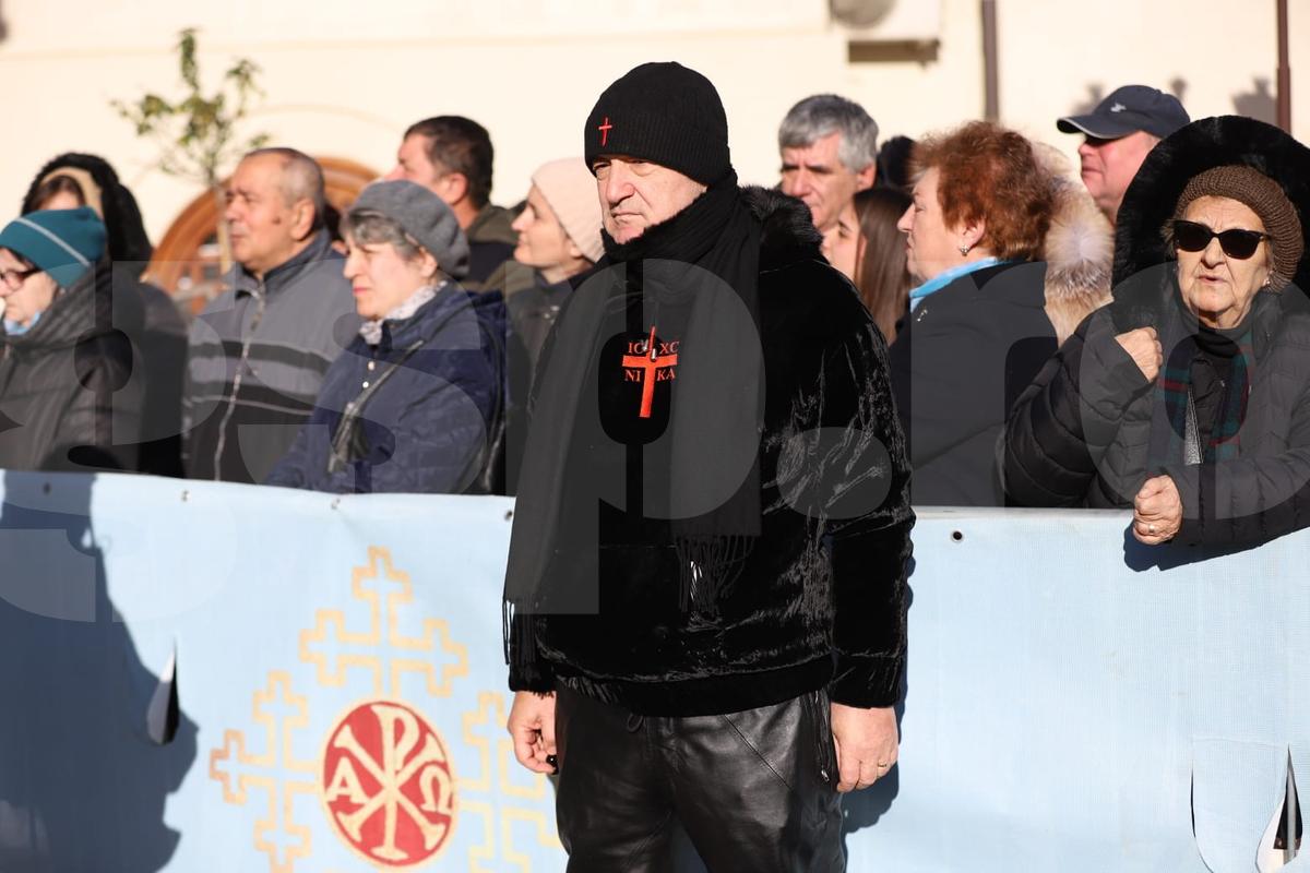 Gigi Becali la Catedrala Patriarhală - 6 ianuarie