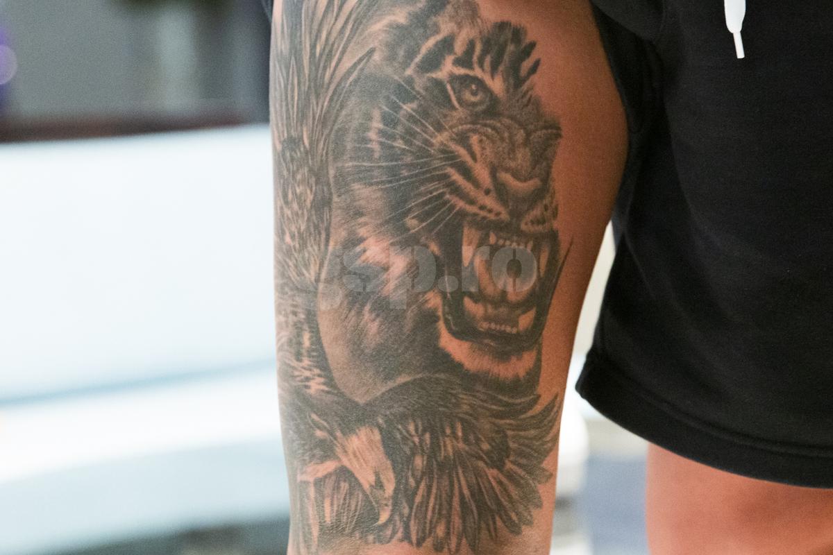 Cel mai tatuat jucător din Liga 1: „Corpul meu e o operă de artă!” + Ce alimente consumă și cum i-au schimbat copiii viața