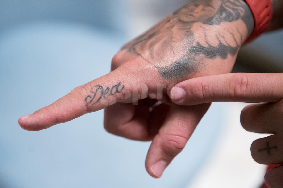 Cel mai tatuat jucător din Liga 1: „Corpul meu e o operă de artă!” + Ce alimente consumă și cum i-au schimbat copiii viața