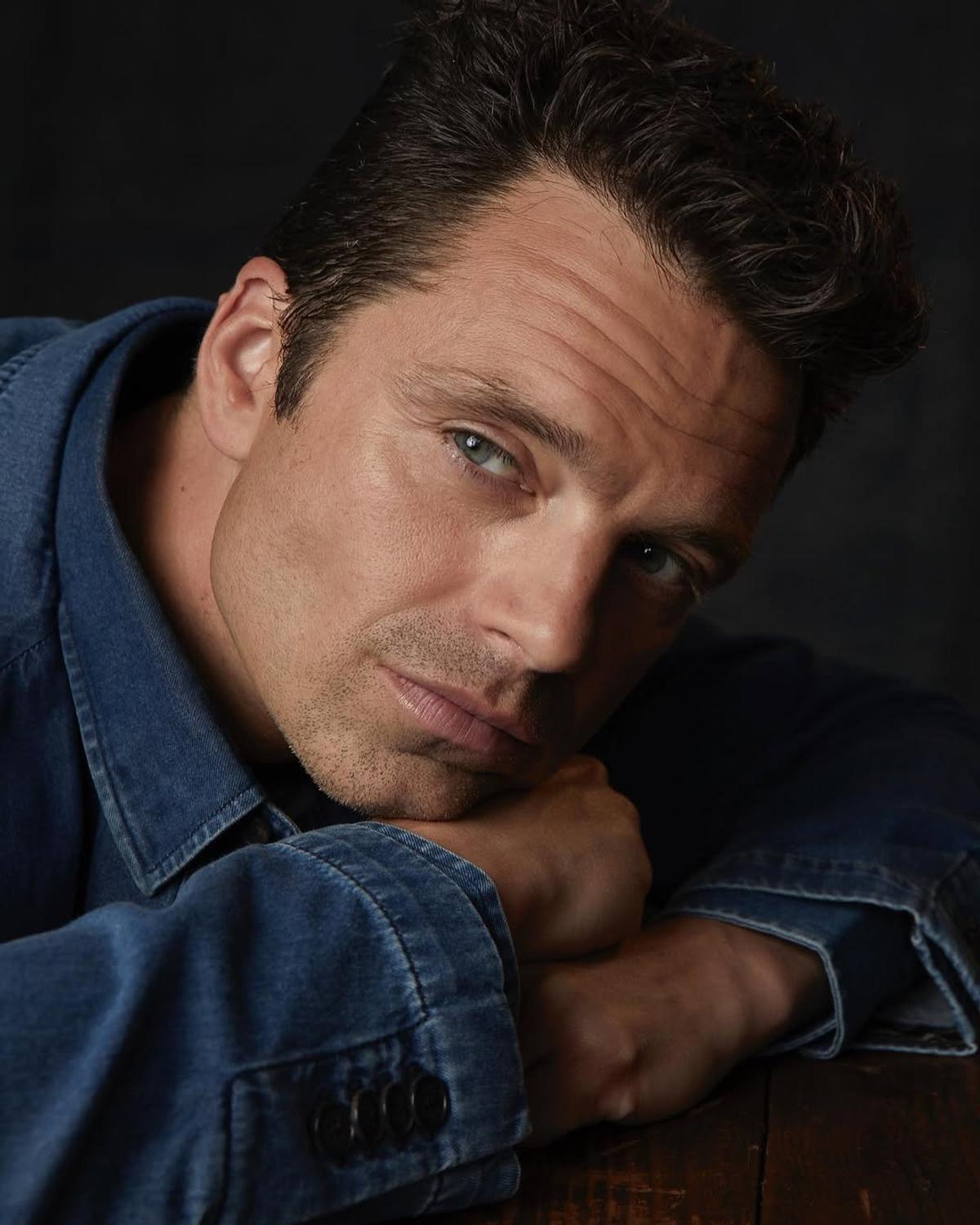 Imagini virale cu Nadia Comăneci la Globurile de Aur 2025 » Mesajul pentru Sebastian Stan, primul român câștigător al prestigiosului trofeu