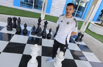 Dan Nistor intră pe viață în sufletul fanilor lui U Cluj: „N-aș mai semna niciodată cu acea echipă!” » Ce zice de lupta la titlu: „Ne iau în derâdere”