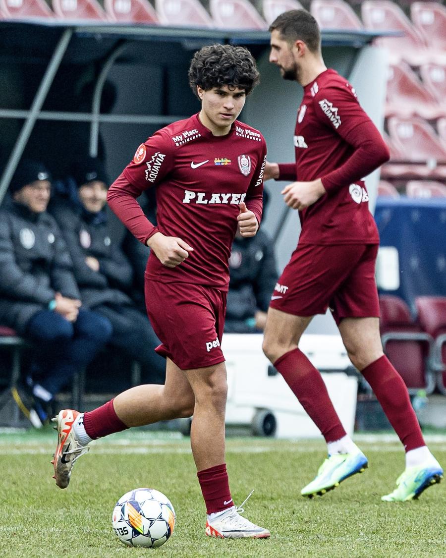 Vlad Oargă. Foto: Facebook Cluj Fiul bodyguardului în locul legendei Ciprian Deac în Spania! » Detalii explozive de la CFR Cluj: „Ăștia sunt impuși de Varga”