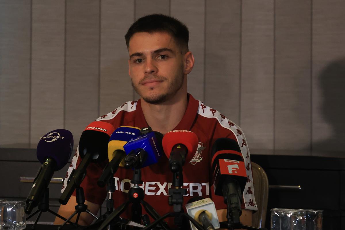 Daniel Paraschiv, prima conferință în tricoul Rapidului
