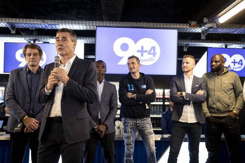 Marc Keller, președintele lui RC Strasbourg, la o întâlnire cu fanii / Foto: Imago