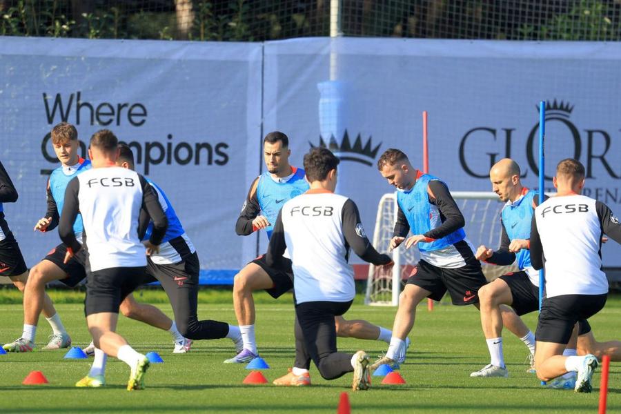 Antrenament FCSB în Antalya, Andre Duarte, Mihai Toma, Chiricheș FOTO: Ionuţ Iordache (GSP) „De multe ori cred că nici eu nu m-aș fi suportat” » Antrenorul care se bate la Superligă, dar nu promite promovarea: „Stai cu geanta în mașină să pleci acasă”