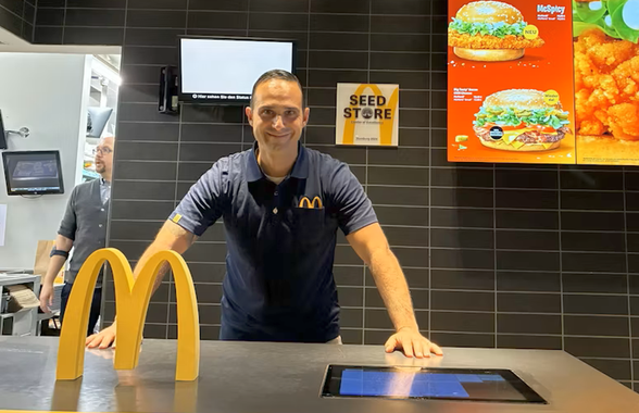Fostul antrenor din prima ligă s-a angajat la McDonald’s: „Sunt aici să învăț”