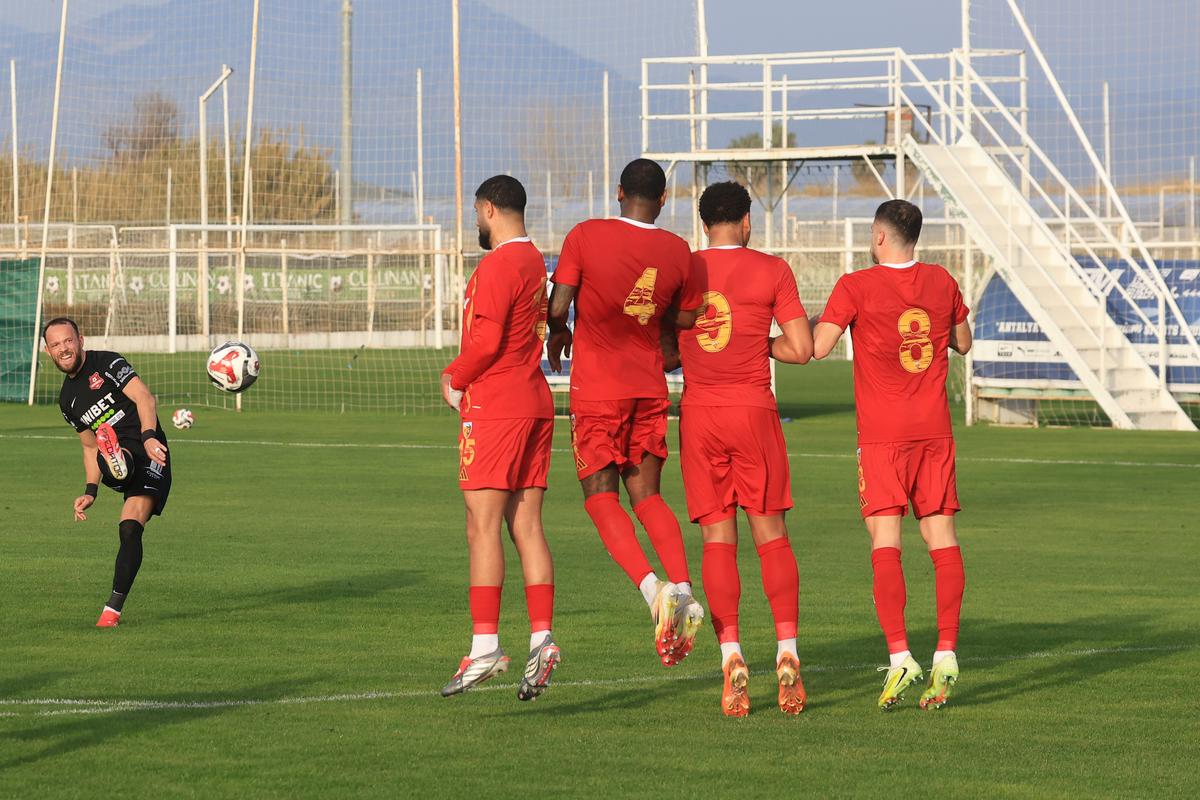 Hermannstadt - Kayserispor, meci nul la primul test din Antalya al băieților lui Dorinel Munteanu