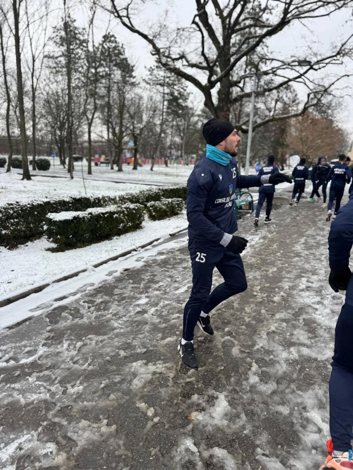 Metalul Buzău s-a antrenat în parc