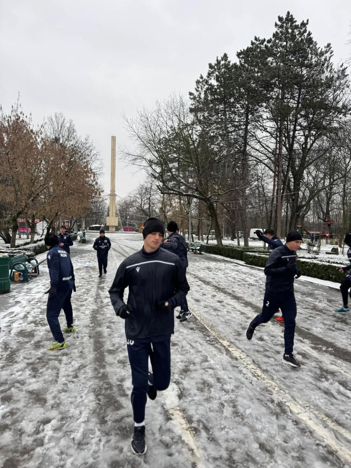 Antrenament ca în anii 2000 » Unde s-a pregătit echipa care visează la Superliga