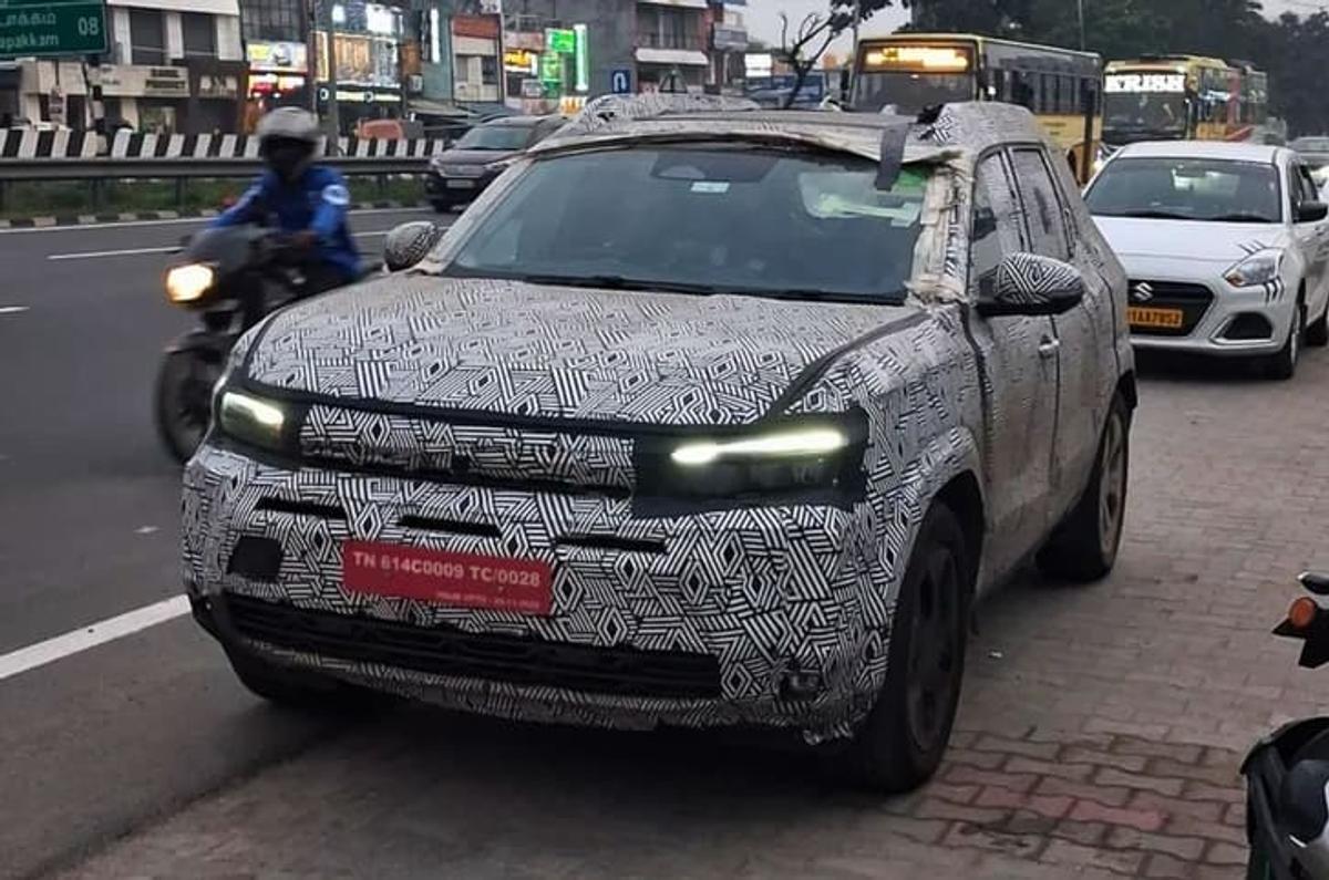 Renault Duster // foto: carscoops.com