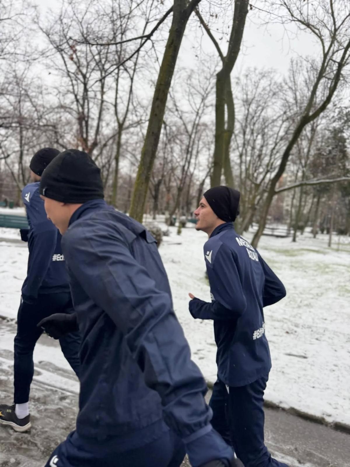 Metalul Buzău s-a antrenat în parc