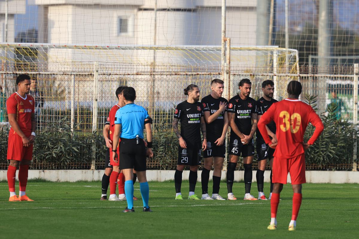 Hermannstadt - Kayserispor, meci nul la primul test din Antalya al băieților lui Dorinel Munteanu