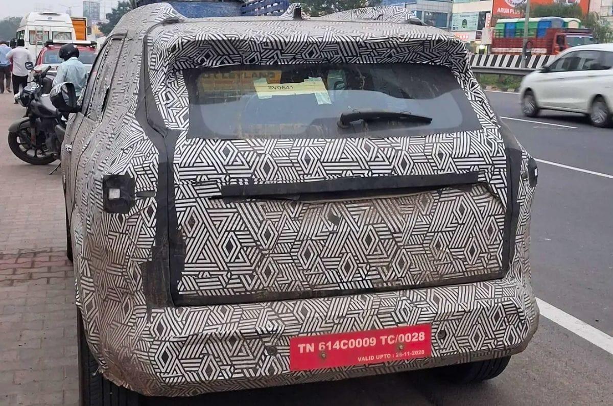 Renault Duster // foto: carscoops.com