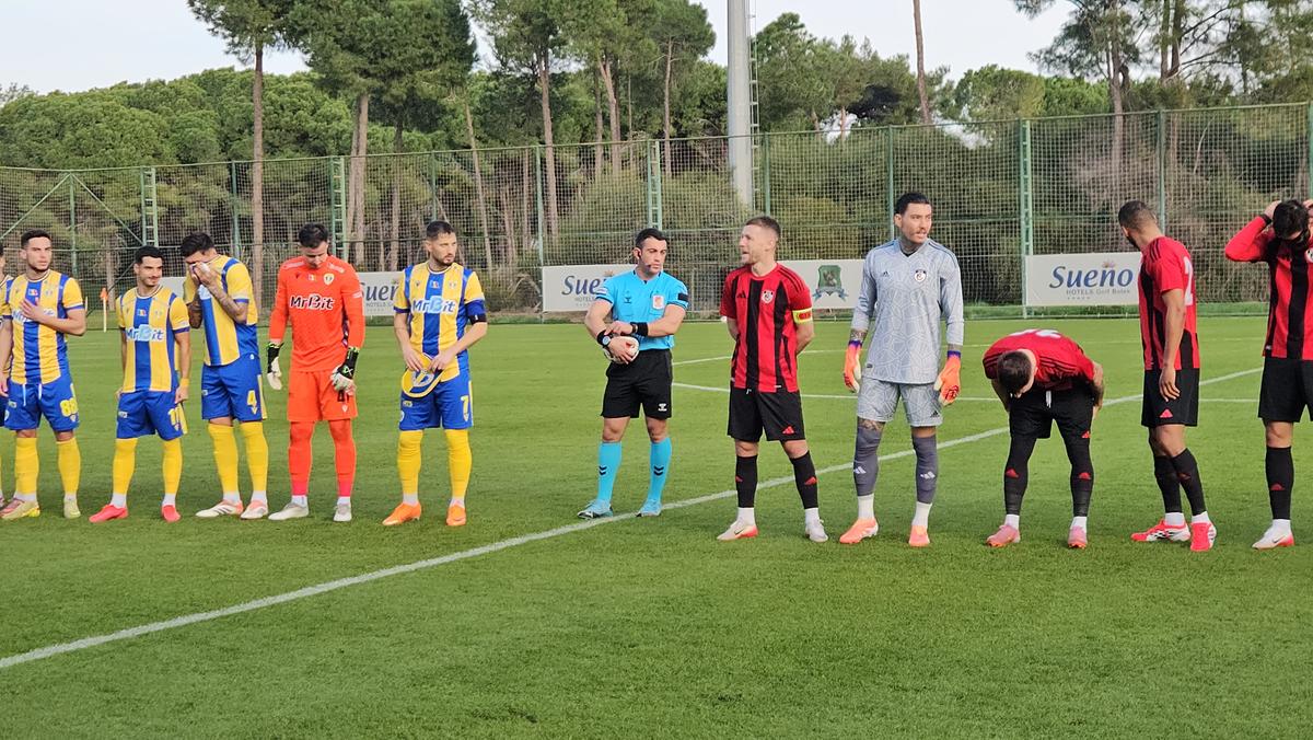 Imagini de la amicalul Petrolului cu Gaziantep
