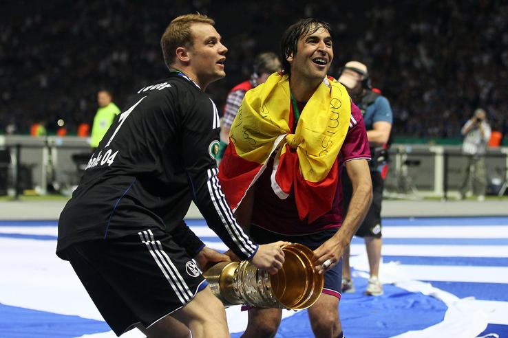 Manuel Neuer și Raul au fost colegi la Schalke 04 // Foto: Getty Images