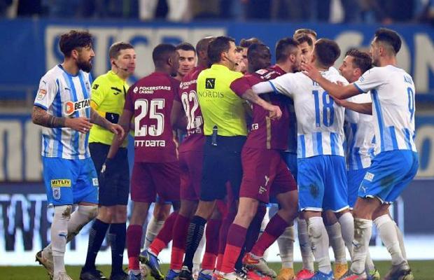 De unde a pornit conflictul din finalul derby-ului Craiova - CFR: „Ne-a înjurat suporterii! Ar fi lipsă de educație să facem la fel”