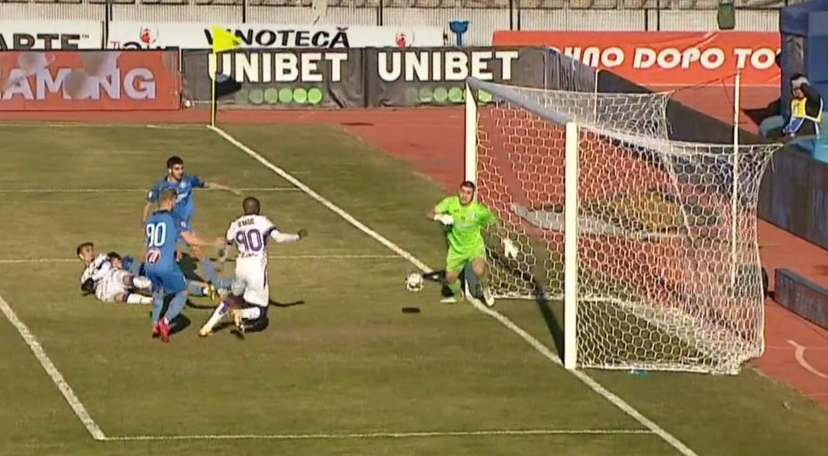Golul lui Kehinde Fatai în FC Argeș - Academica Clinceni