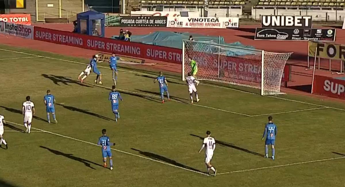 Greșeală gravă de arbitraj în FC Argeș – Clinceni » Fatai, în poziție neregulamentară înainte de marca golul decisiv