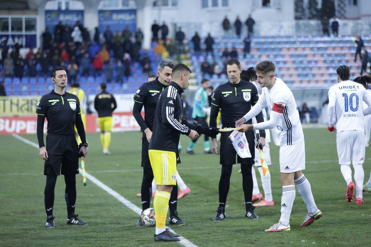 FC Botoșani - Petrolul Ploiești 5-0 » Tiki-taka în Moldova! Trupa lui Stoican îi spulberă pe „găzari” și defilează în 2023: imagini din vestiar, după meci