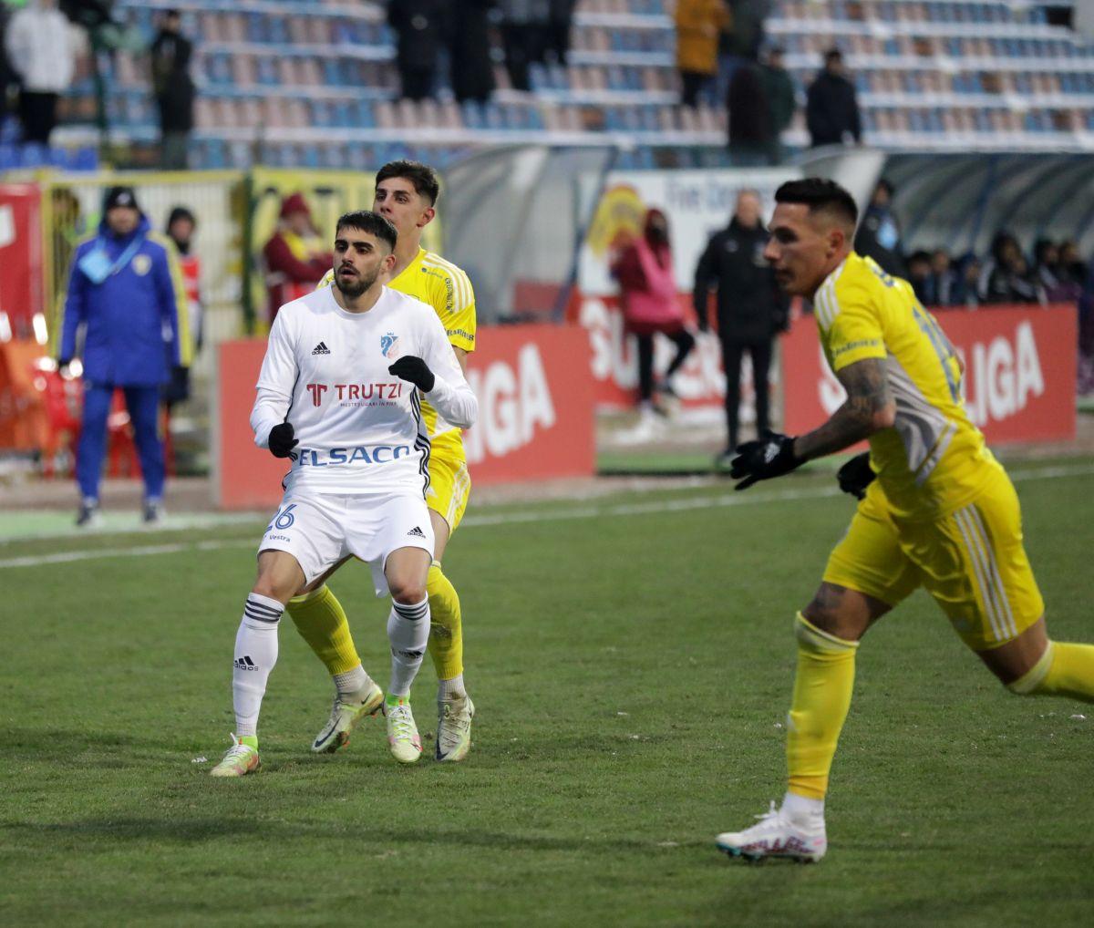 Așa s-a marcat cel mai rapid gol al sezonului în SuperLigă! Acțiune-fulger în secunda 54
