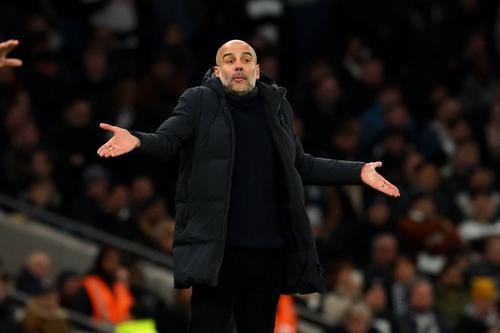 Pep Guardiola (52 de ani), antrenorul spaniol al campioanei Angliei, Manchester City, a comparat călătoria de la Manchester la Londra cu mersul în nordul Europei. 
Foto: Imago