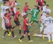 Pumni și picioare în derby! Scene uluitoare: după 14 minute de scandal, arbitrul a fluierat finalul mai devreme