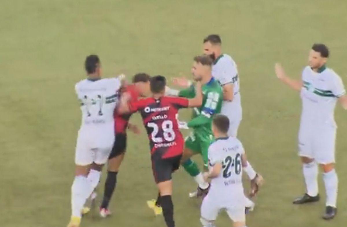 Bătaie în Brazilia, în meciul dintre Club Athletico Paranaense și Coritiba