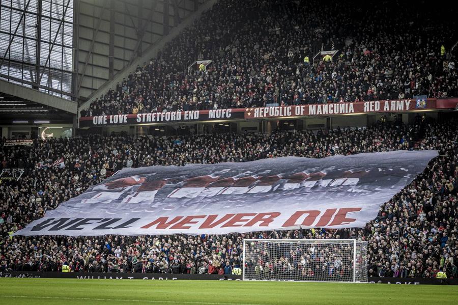 O zi în care plouă cu lacrimi la Manchester. 66 de ani de la dezastrul aviatic » „Hai, mamă! Du-mă repede acasă. Am meci cu Wolves și nu pot să-l ratez”
