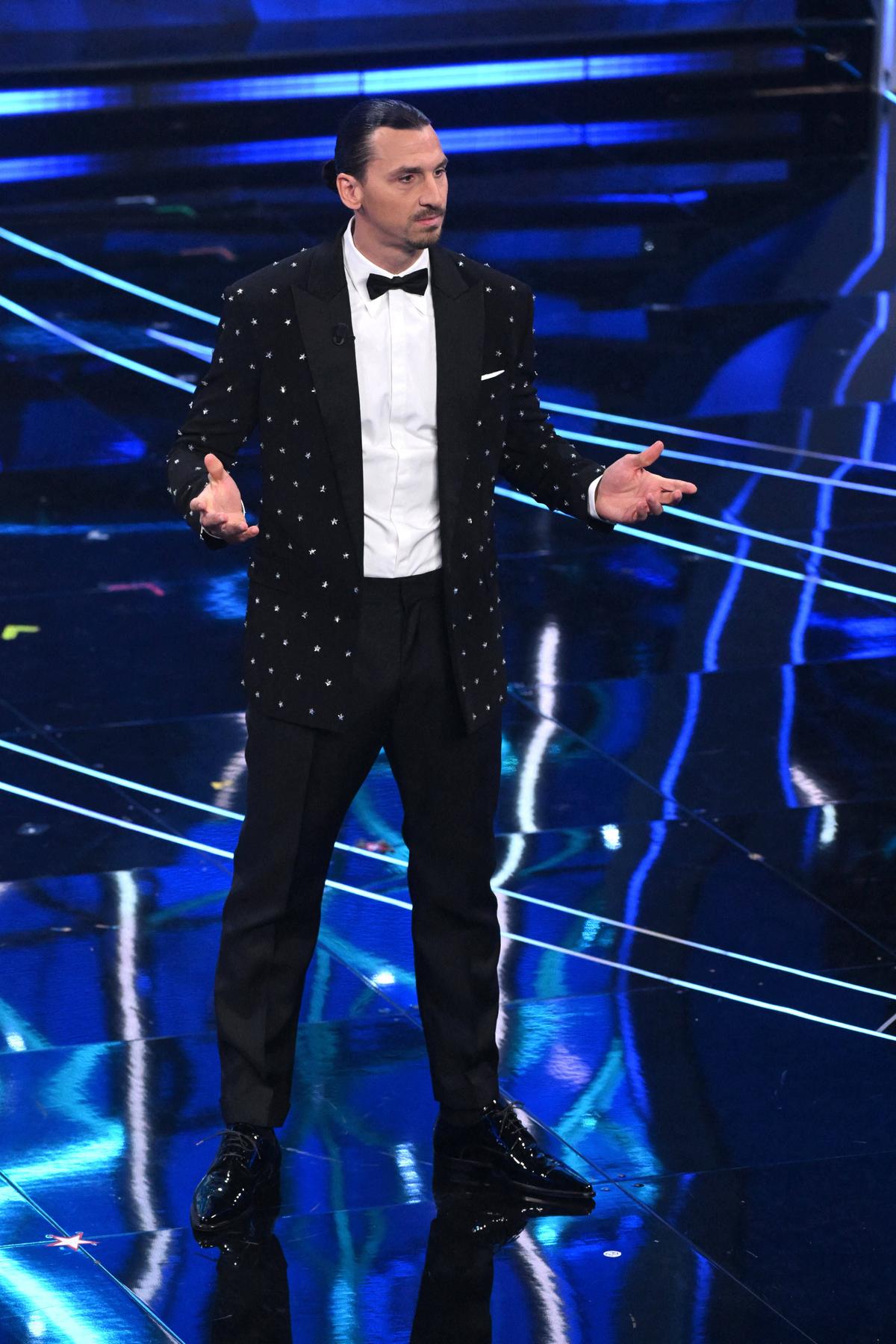 Zlatan Ibrahimovic, show la Festivalul de la Sanremo: „Ce mai cauți aici, câți ani ai?”