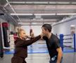 Anamaria Prodan a intrat în sală și învață mișcări de box de la iubit! Imagini de la antrenament