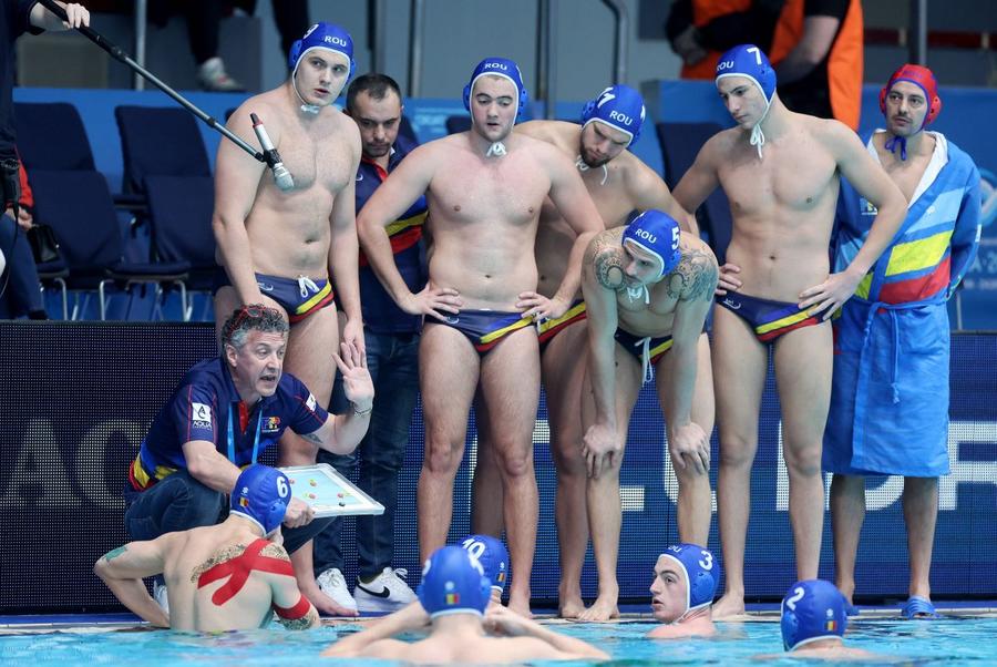 Bogdan Rath alături de jucătorii săi FOTO Imago Images Secretele și obiectivul singurei naționale a României calificate la Jocurile Olimpice » Președintele Federației dezvăluie pentru GSP: „Nu mergem să facem figurație!” + Perspective unice de la ultimul turneu olimpic
