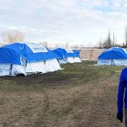 Stadionul „Dunărea” din Galați a fost transformat, temporar, într-o tabără mobilă de refugiați / Sursă foto: Facebook@ Nicolae Ciocan