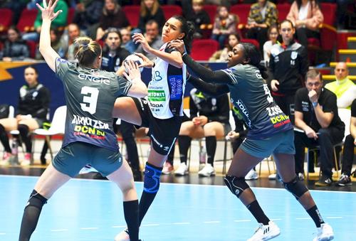 Vipers Kristiansand, câștigătoarea ultimelor 3 ediții din Liga Campionilor la handbal feminin, a fost salvată pentru moment de la faliment.
