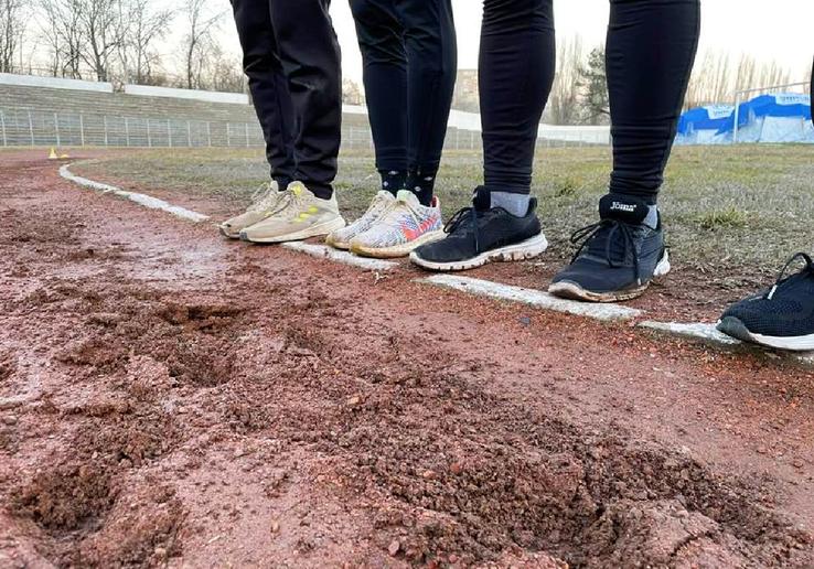 Stadionul „Dunărea” din Galați a fost transformat, temporar, într-o tabără mobilă de refugiați / Sursă foto: Facebook@ Nicolae Ciocan