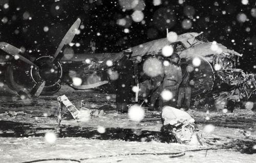 Epava avionului lui Manchester United, pe 6 februarie 1958 Foto: Guliver/GettyImages